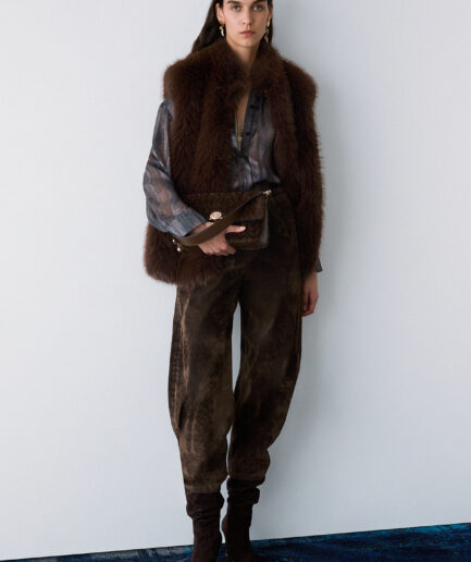 GILET IN PELLICCIA SINTETICA CON CINTURA